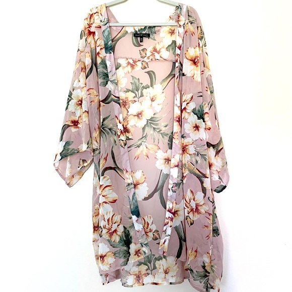 Derek Heart Tops - Derek Heart Floral Kimono